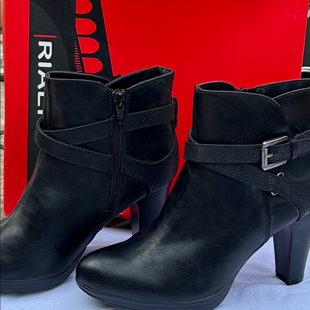 Rialto Women's Black Heeled Boots
